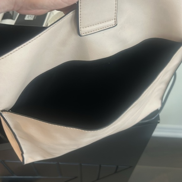 Celine Dion Cadenza Shoulder Hobo Bag - Picture 14 of 15